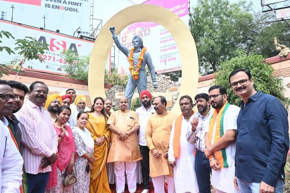 शहीद दिवस के अवसर पर भगत सिंह ,सुखदेव जी और राजगुरु जी को अर्पित किए श्रद्धांजलि 