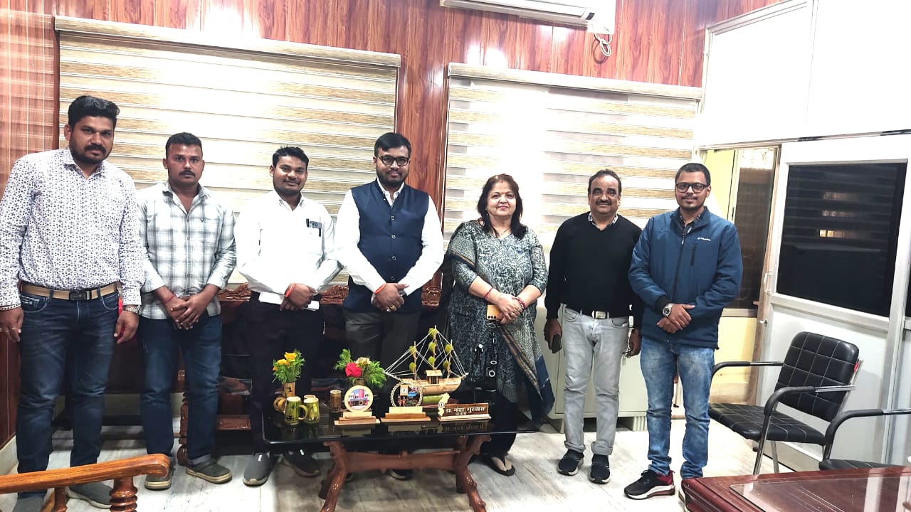 जनभागीदारी अध्यक्ष योगेश निक्की भाले ने पाटन कॉलेज की गतिविधियों की सराहना की