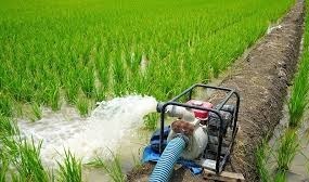 इस आधुनिक मशीन से खेत की सिंचाई आधे पानी में हो जाएगी,यहां जानें फायदे 