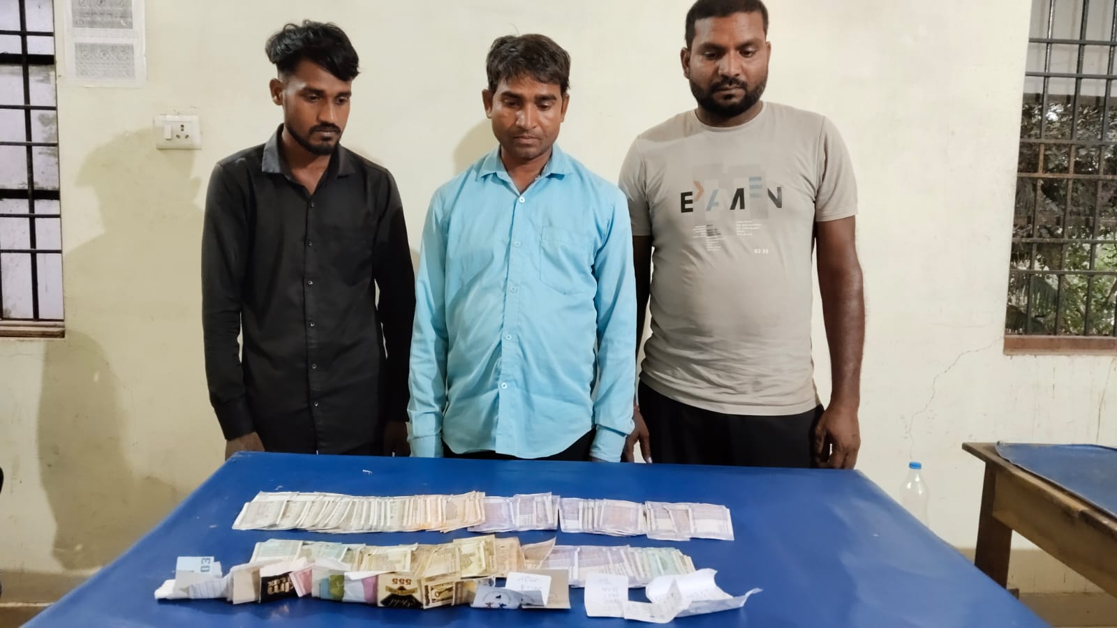 सट्टा संचालित करते 03 सटोरिये गिरफ्तार