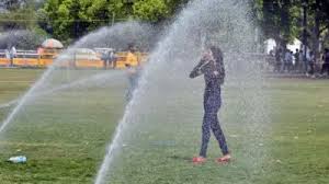 कहीं लू चलेगी तो कहीं होगी झमाझम बारिश, जानिए आपके इलाके में आज कैसा रहेगा मौसम