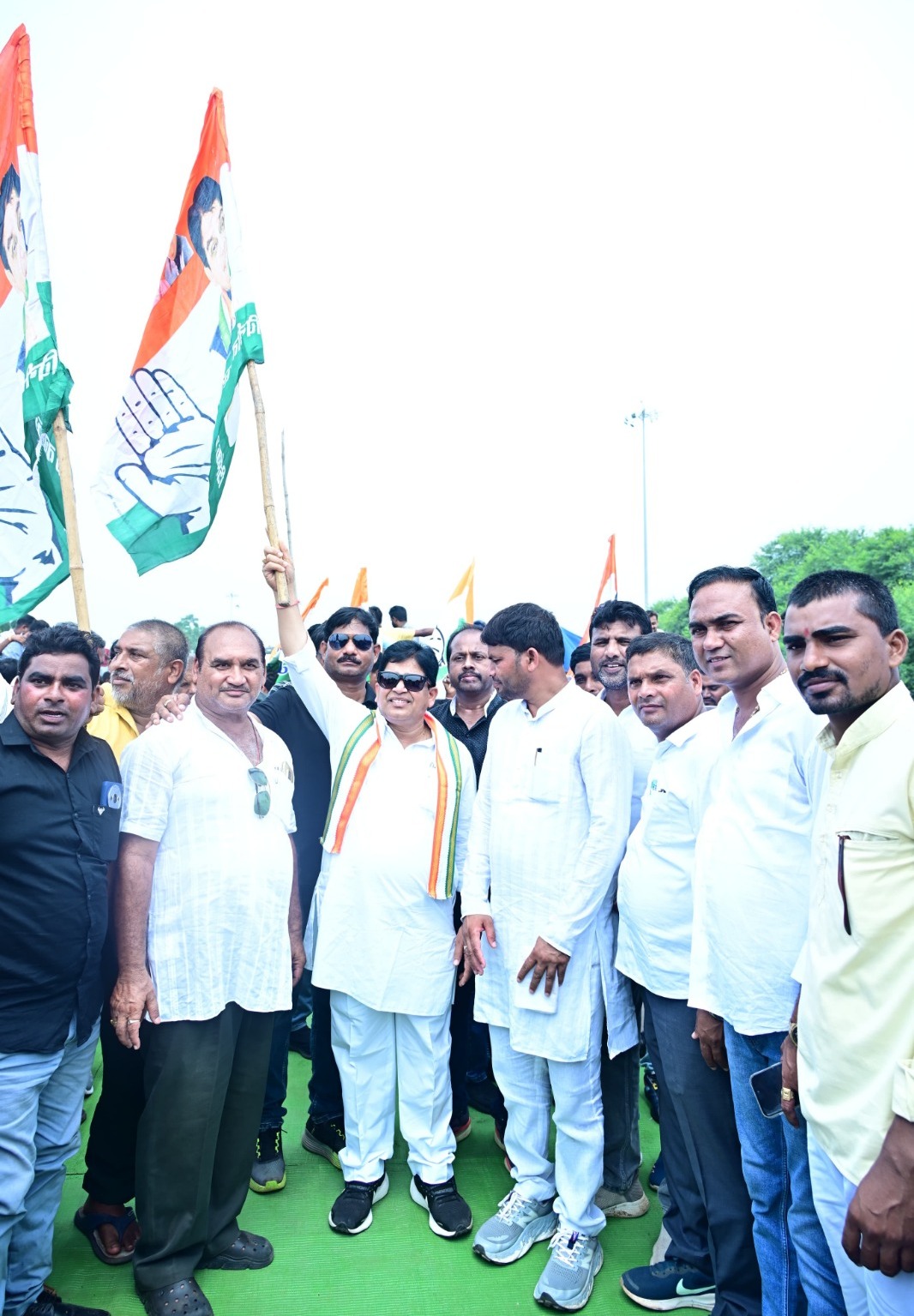 आरंग में आर्थिक नाकेबंदी पूर्ण रूप से सफल पूर्व मंत्री शिव डहरिया ने संभाली कमान
