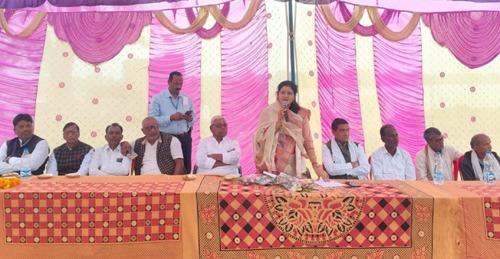 मुढ़ीपार में आयोजित गोंडवाना भवन लोकार्पण कार्यक्रम में शामिल विधायक हर्षिता 