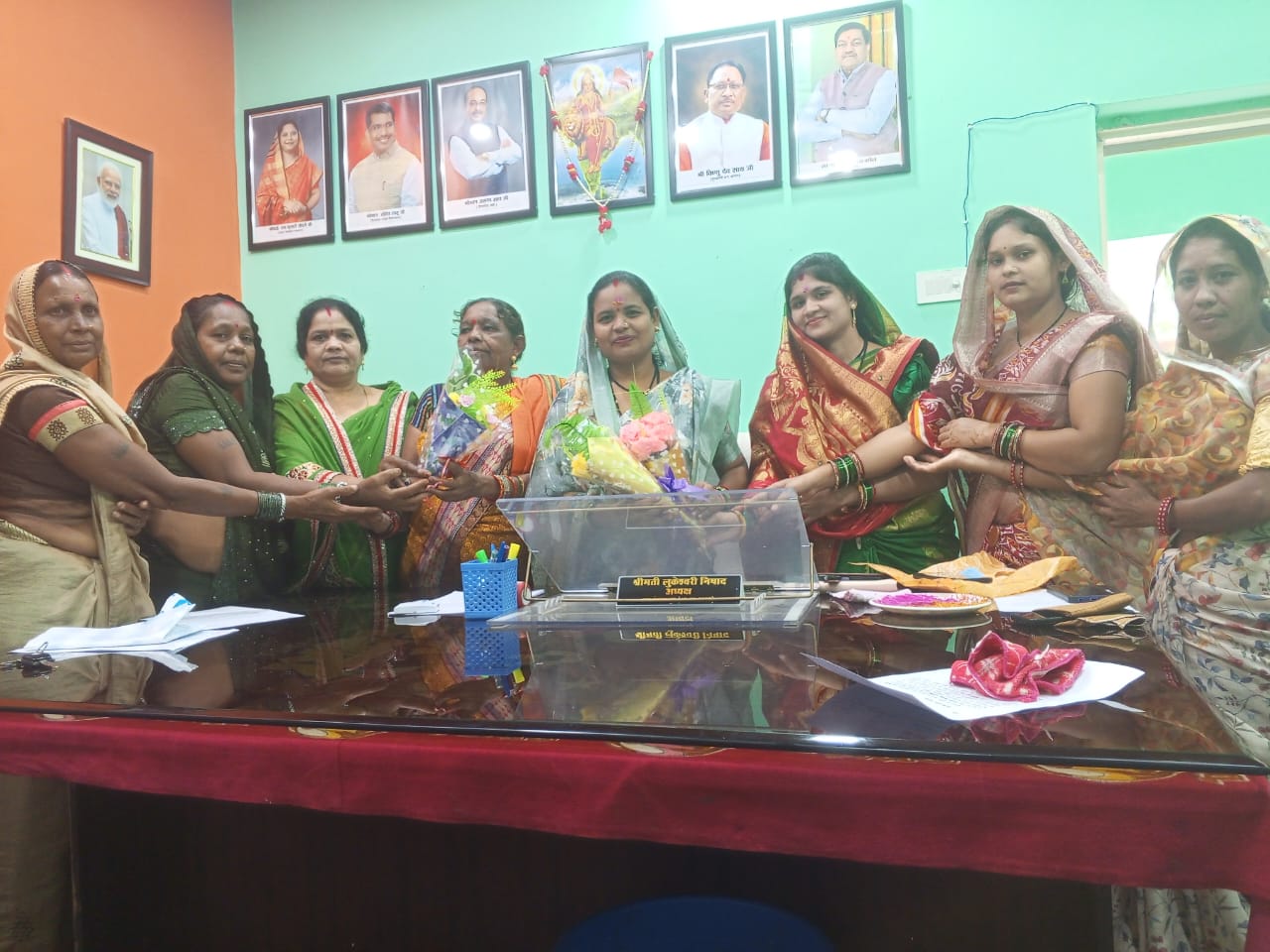 नप अध्यक्ष लुकेश्वरी निषाद ने किये प्रतिनिधि नियुक्त 