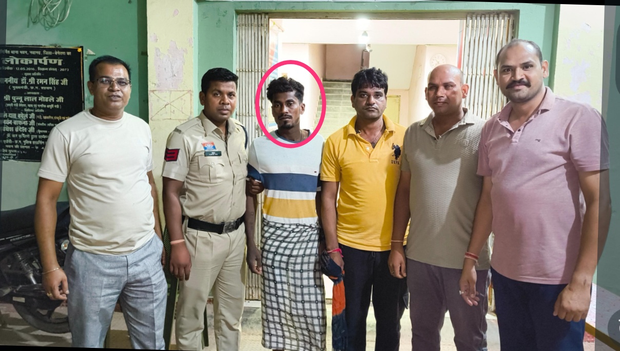 फरार आरोपी को गिरफ़्तार करने में सराहनीय भूमिका निभाने वाले अधिकारियों एवं कर्मचारियों को पाँच हजार रुपये एवं प्रशस्ति पत्र से किया जाएगा सम्मानित