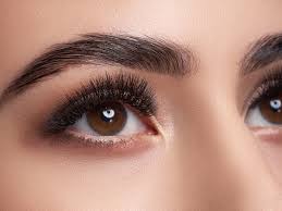 आइब्रो की ग्रोथ बढ़ाने के लिए अपनाएं ये टिप्स 
