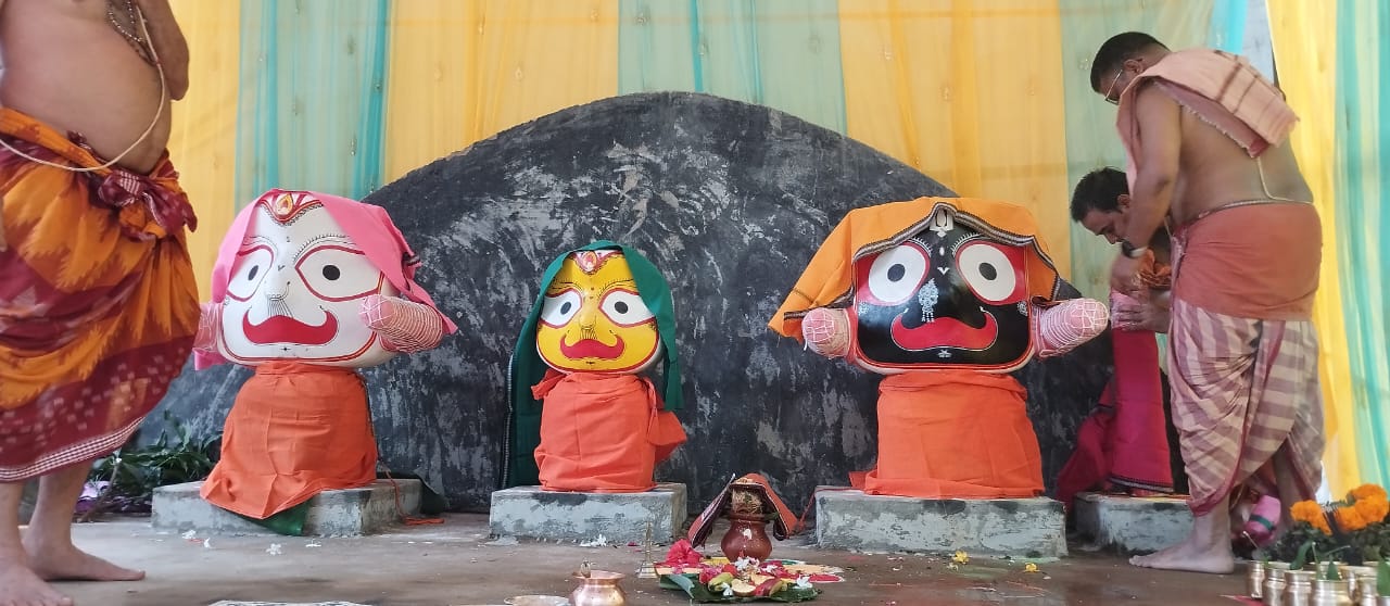 किरंदुल में मनाई गई देव स्त्रान पूर्णिमा,भगवान जगन्नाथ का 108 कलशों के जल से हुआ अभिषेक