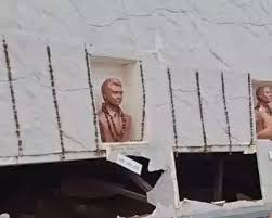 झीरम शहीद स्मारक बना शराबियों को अड्डा,शहीदों की प्रतिमा के साथ छेड़छाड़