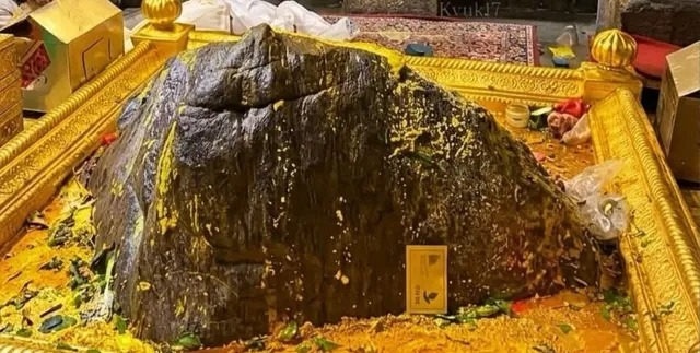 क्या है केदारनाथ के त्रिभुजाकार शिवलिंग का रहस्य? पांडवों और महादेव से जुड़ी है कथा