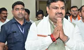 स्कूल शिक्षा मंत्री गजेंद्र यादव ने बिलासपुर और बेमेतरा जिले का किया दौरा