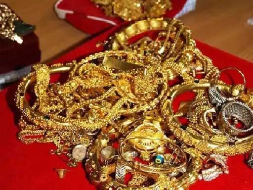 सोना-चांदी की कीमतों में भारी उछाल...जानें क्या है आज गोल्ड-सिल्वर का रेट