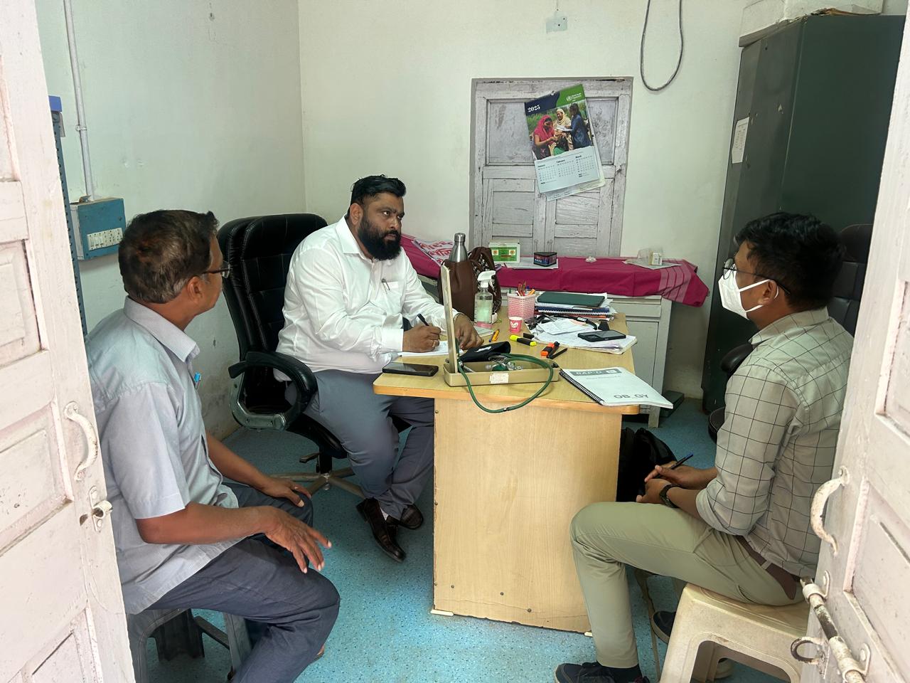 मुख्य चिकित्सा एवं स्वास्थ्य अधिकारी ने गीदम विकासखंड के विभिन्न स्वास्थ्य केंद्र का  किया औचक निरीक्षण
