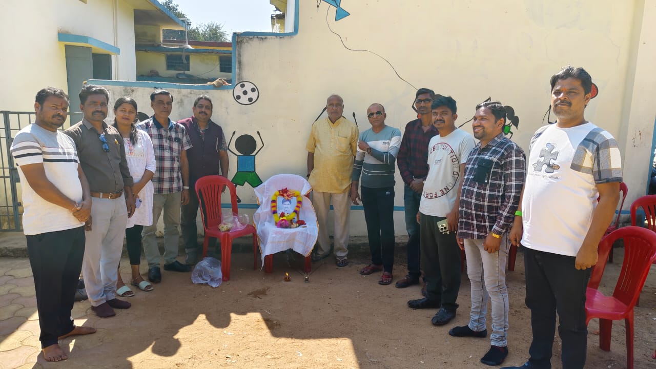 स्व.पत्रकार को दी गई श्रद्धांजलि, 15 सालों बाद भी स्व पत्रकार उमेश राजपूत के हत्यारे को सरकार और प्रशासन आखिर सजा दिलाने में असफल क्यों?