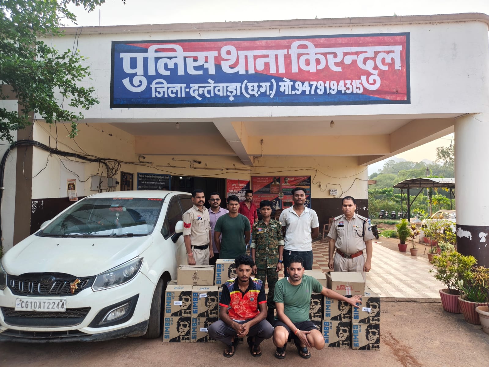 किरन्दुल पुलिस की बड़ी कार्रवाई: 28 पेटी अवैध शराब सहित मराजो वाहन जब्त, दो आरोपी गिरफ्तार