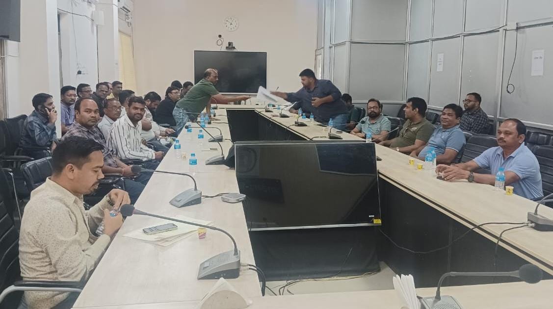 क्रेशर संचालकों को परिवहन के दौरान खनिज और आरटीओ नियम का पालन करने के निर्देश