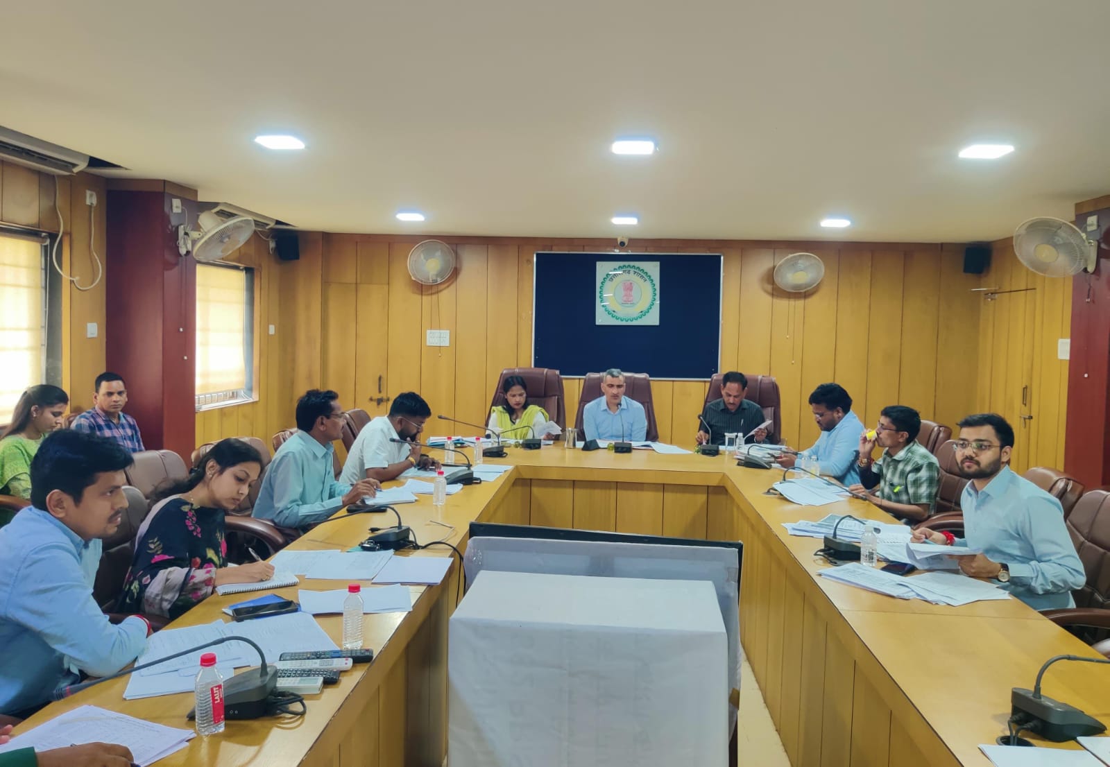 विकास कार्यों में लापरवाही बर्दाश्त नहीं – कलेक्टर रणबीर शर्मा की सख्त चेतावनी