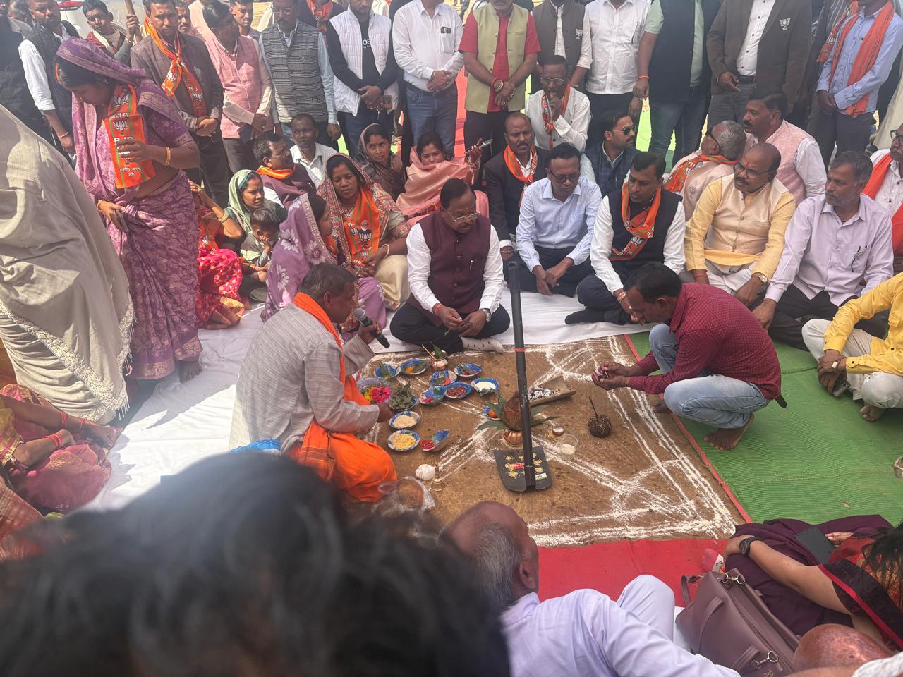  कृषि मंत्री राम विचार नेताम ने धोन्धा प्रतापपुर में किया कृषि महाविद्यालय का भूमि पूजन