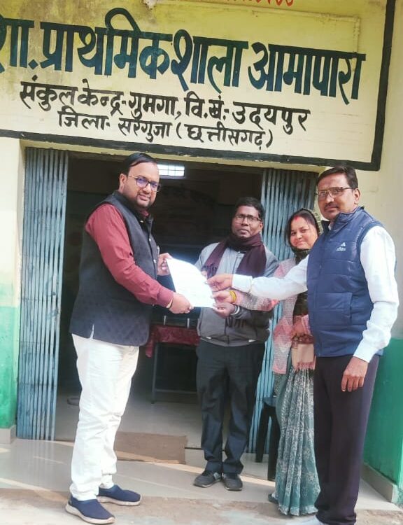 मंत्री प्रतिनिधि ने लिया स्कूलों के वस्तु स्थिति का जायजा