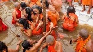 महिला नागा साधु कितने कपड़े पहन सकती हैं?क्या है नियम जानिए 