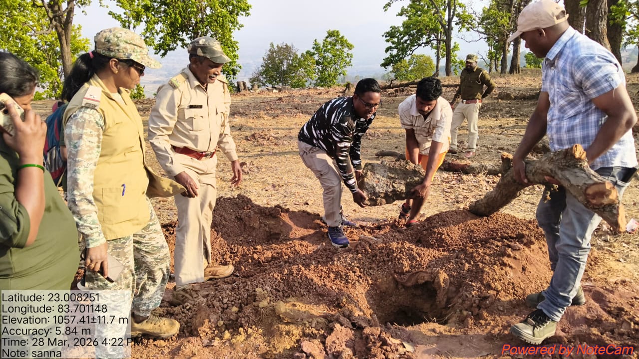 जंगल क्षेत्र में अवैध बोरवेल खनन पर वन विभाग की सख्त कार्यवाही, दो वाहन जब्त
