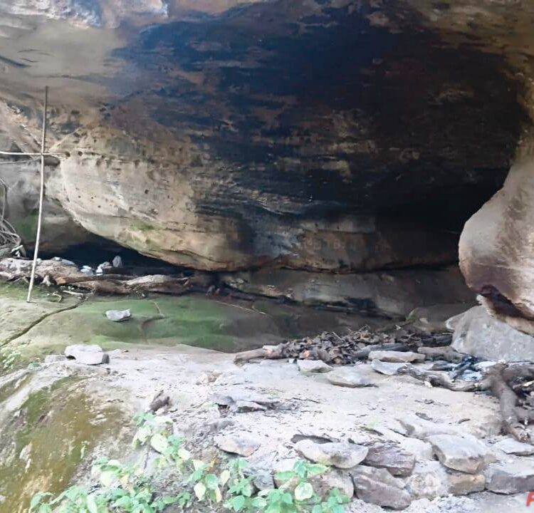 मुरेरगढ़ -रहस्य, रोमांच और आस्था का प्राकृतिक हिल स्टेशन...डॉ. विनोद पाण्डेय