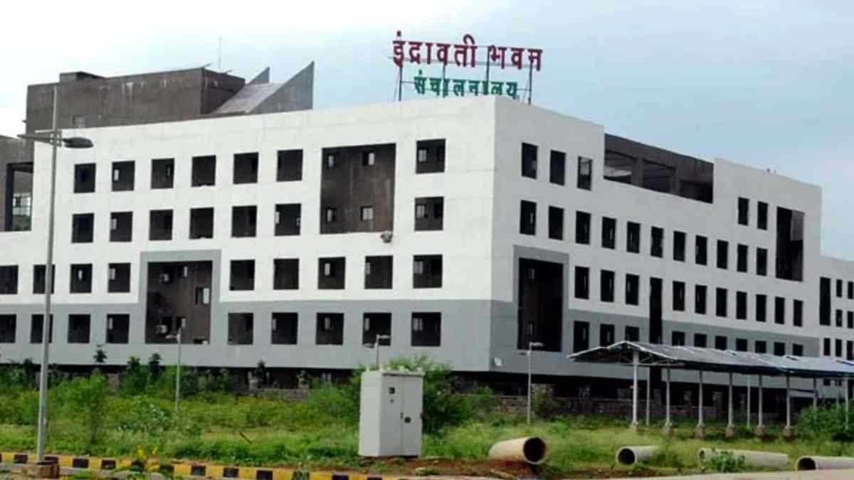 महिला एवं बाल विकास विभाग ने सभी कलेक्टरों को लिखा पत्र, कहा – योजना का फॉर्म भरवाने और पैसे लेने वालों पर करें कार्रवाई