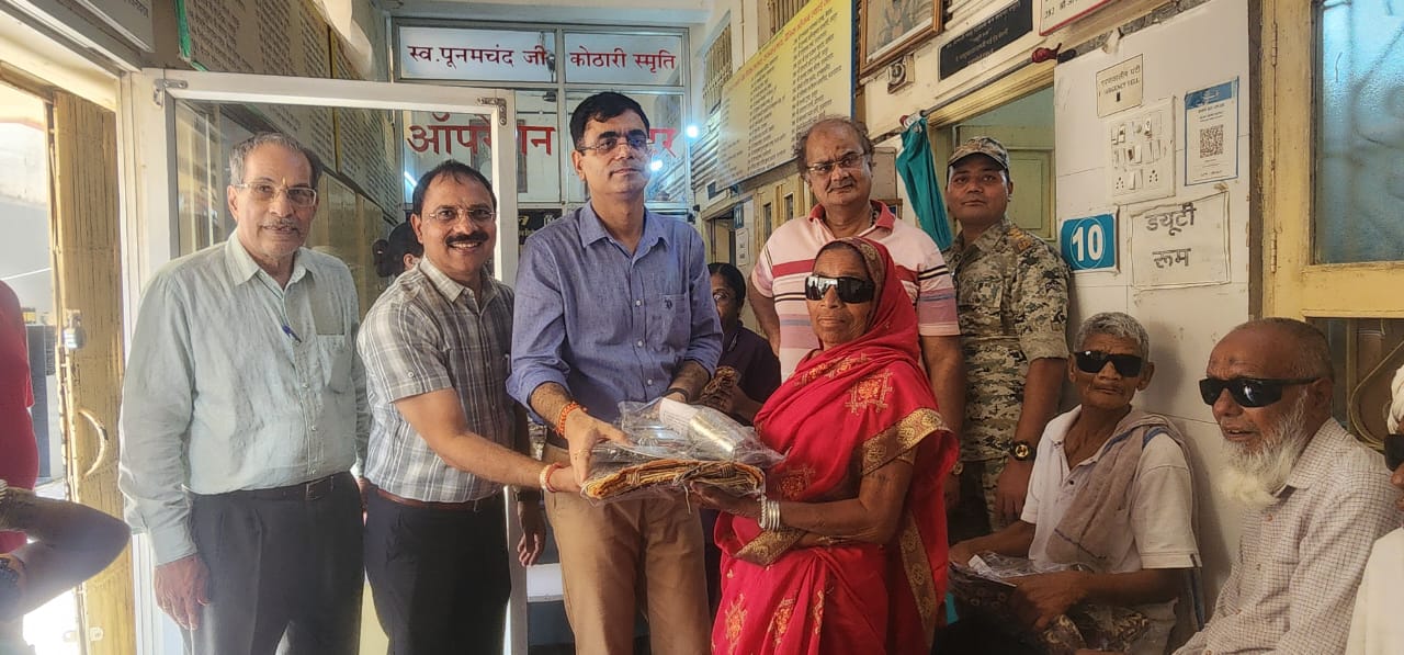 पुलिस महानिरीक्षक के प्रयास से ऑपरेशन रोशनी के तहत 24 लोगों को उदयाचल में मिली रोशनी