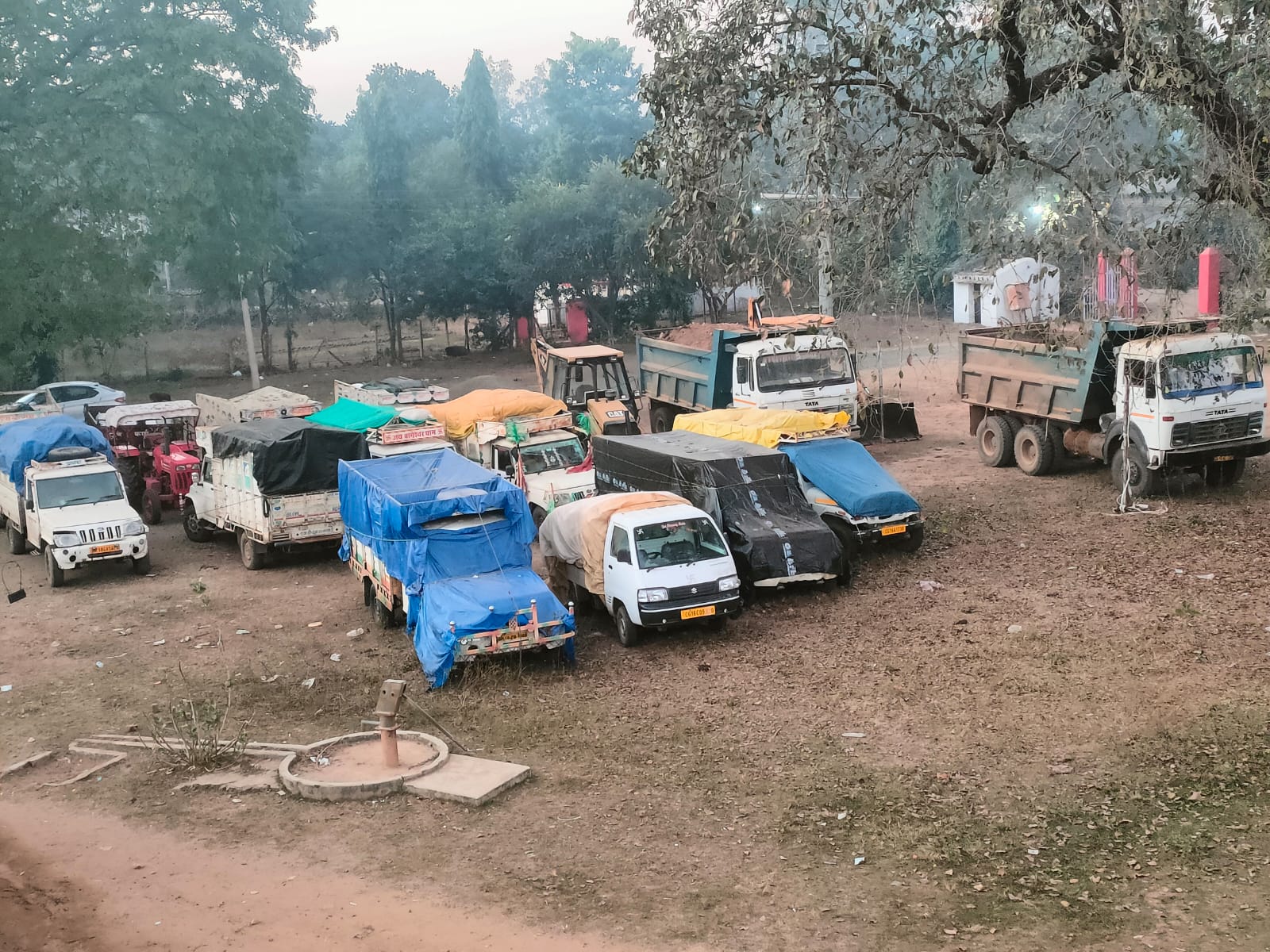 अवैध धान परिवहन पर जिला प्रशासन का बड़ा प्रहार,1800 बोरी धान और 15 वाहन जब्त