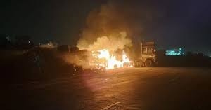 बिलासपुर बायपास पर भीषण सड़क हादसा,हाईवे पर तीन तेज रफ्तार ट्रक आपस में टकराए