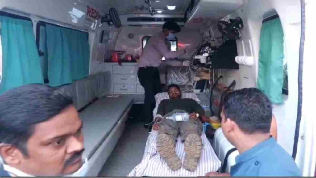 मुठभेड़ में 8 नक्सली ढेर, एक जवान शहीद, दो घायल जवानों का रायपुर में चल रहा इलाज, CM साय बोले – सत्ता में आते ही मजबूती से नक्सलवाद से लड़ रहे…