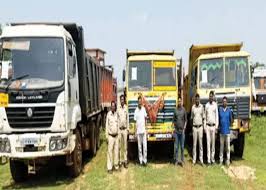 खनिज विभाग ने रेत का अवैध परिवहन करते चार वाहन मालिकों के खिलाफ मामला दर्ज किया