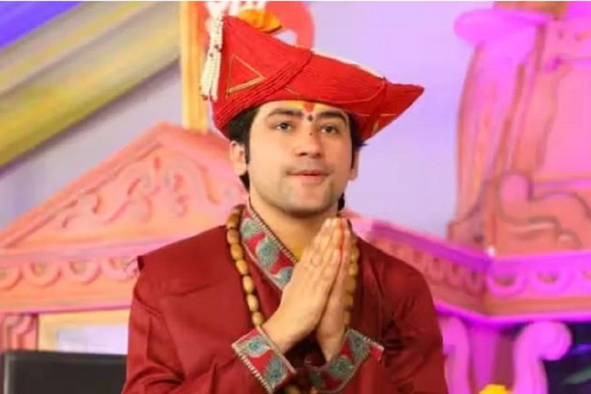 बागेश्वर धाम के धीरेंद्र शास्त्री को सिर तन से जुदा करने की धमकी, हिंदू संगठनों ने किया थाने में हंगामा