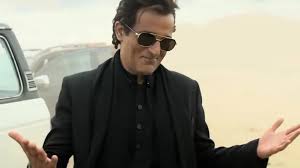 खाने के शौकीन, लंच में ही डिनर का आता है ख्याल,अकेलेपन से धुरंधर के अक्षय खन्ना को प्यार