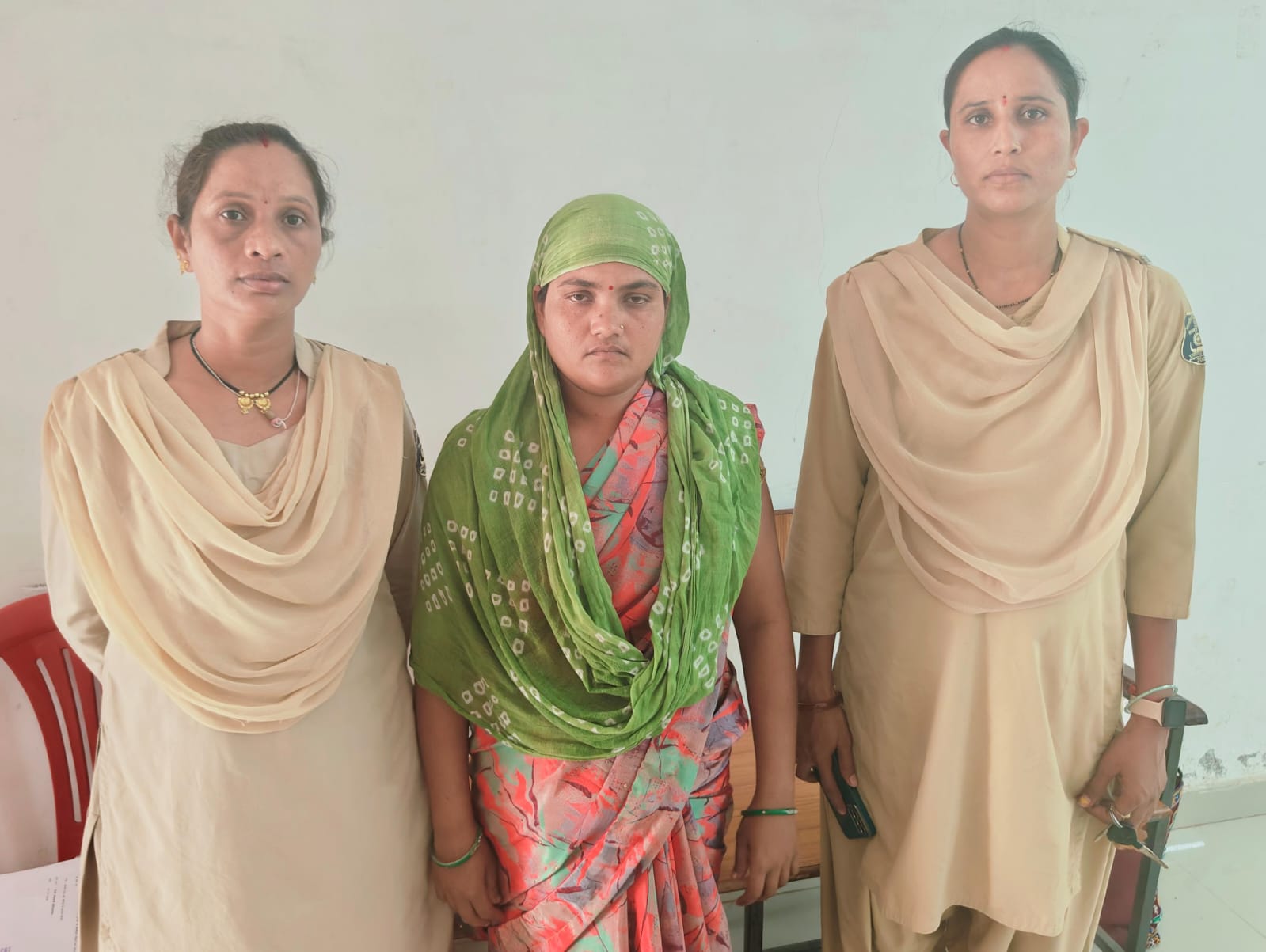 आपराधिक प्रकरण में फंसाने की धमकी देते हुए भयादोहन कर, लाखों रुपए की वसूली करने वाले मामले में हीराकली चतुर्वेदी को थाना सिटी कोतवाली पुलिस द्वारा किया गया गिरफ्तार