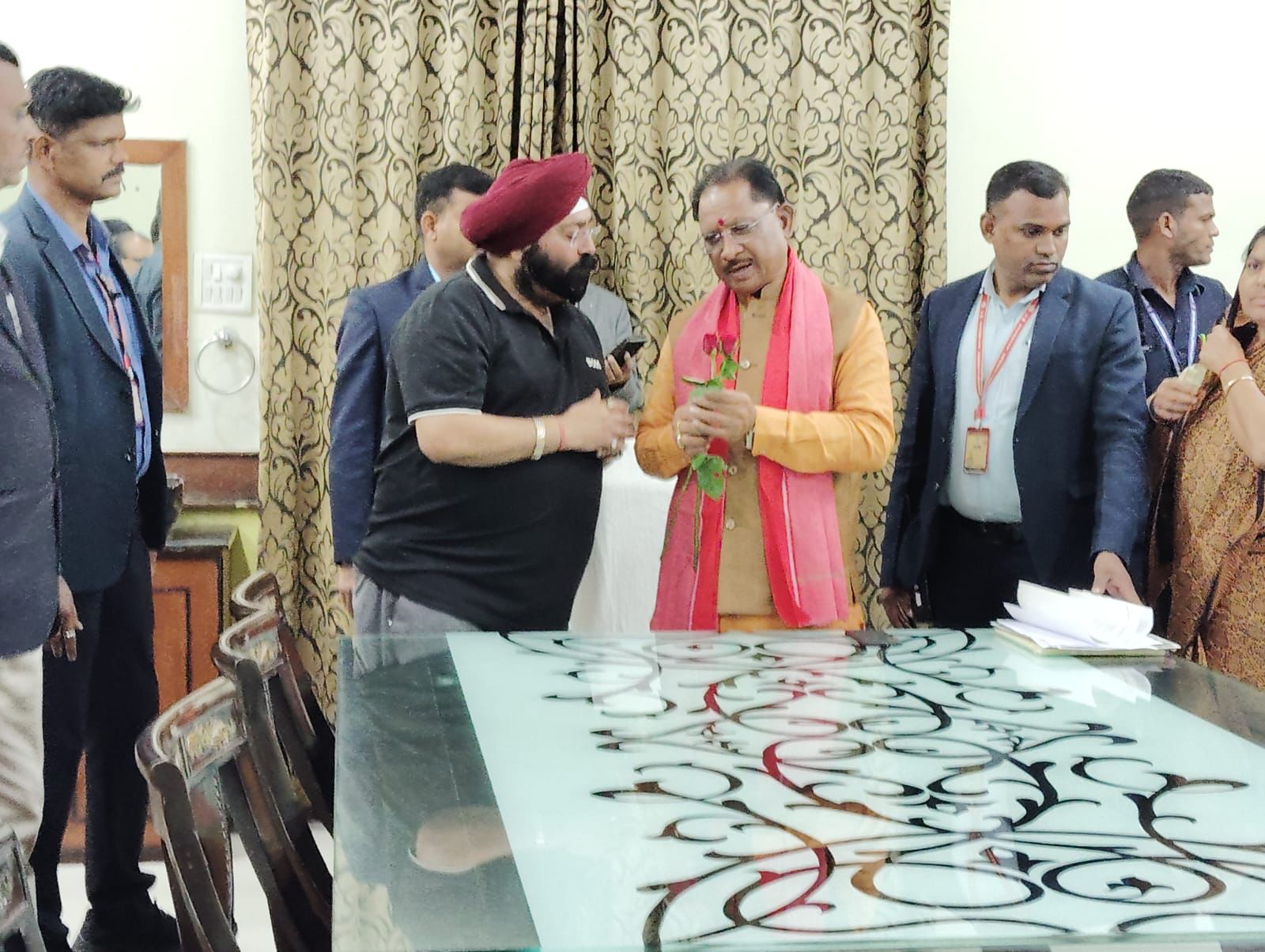 मुख्यमंत्री विष्णु देव साय से मिले ग्रैंड ग्रुप के चेयरमैन होरा, श्री रामलला की प्राण प्रतिष्ठा पर दी बधाई 
