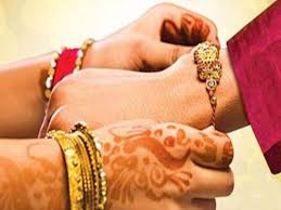 राखी बांधने के  कितने दिन बाद उतारना चाहिए, यहां जानें क्या है इसे उतारने का सही तरीका