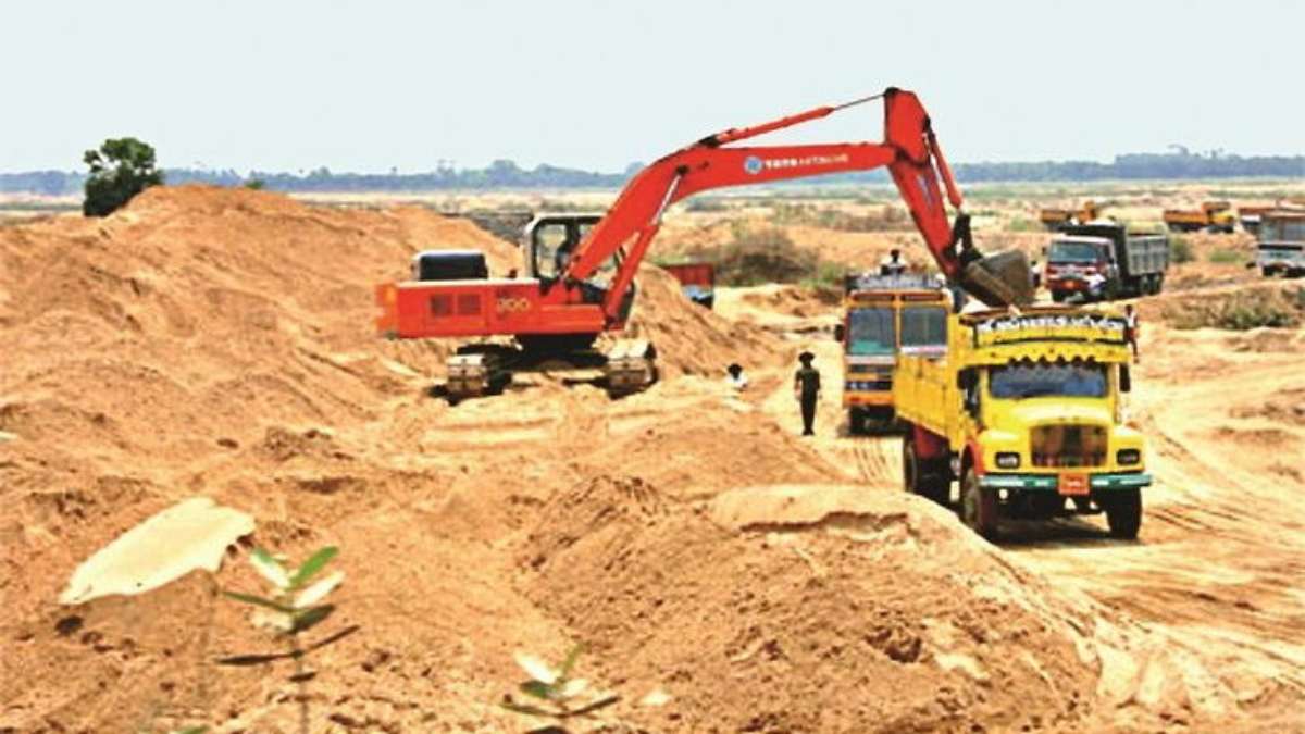 मुंगेली में अवैध रेत खनन पर कार्रवाई के दौरान वन अमले पर जानलेवा हमला, दो कर्मचारी गंभीर घायल