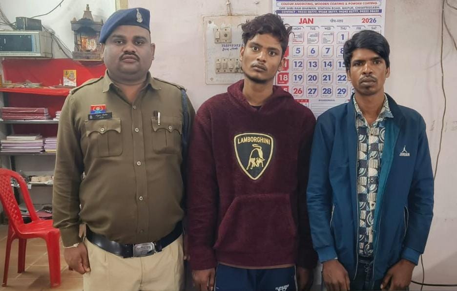 त्वरित कार्रवाई से बड़ी चोरी का खुलासा,04 दुकानों में चोरी करने वाले 02 आरोपी गिरफ्तार 