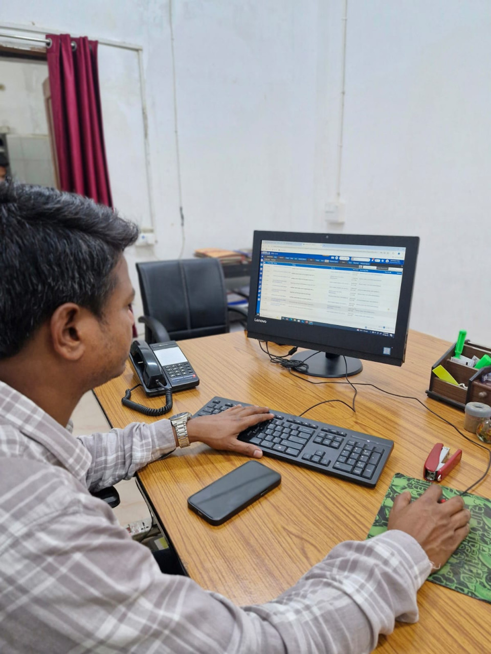 महासमुंद में डिजिटल क्रांति: ई-ऑफिस से कागजी फाइलों को अलविदा