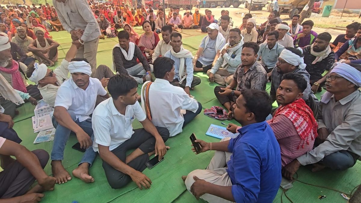  10 सूत्रीय मांगों को लेकर ग्रामीणों का बड़ा आंदोलन, अंतागढ़ जाम
