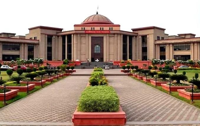 आरटीओ में बाहरी अफसरों की पोस्टिंग के खिलाफ याचिका :हाईकोर्ट ने जीएडी और परिवहन सचिव को जारी किया नोटिस