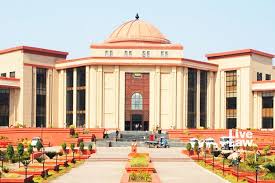 कारोबारी से रिश्वत मांगने के आरोप में फंसे जीएसटी अध‍िकारी ने लगाई याचिका,HC में हुई सुनवाई 