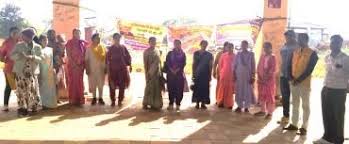 युक्तियुक्तकरण में हुई भारी अनियमितताओं के खिलाफ अनिश्चित कालीन धरना,मुख्यमंत्री एवं शिक्षा मंत्री के नाम सौंपा ज्ञापन