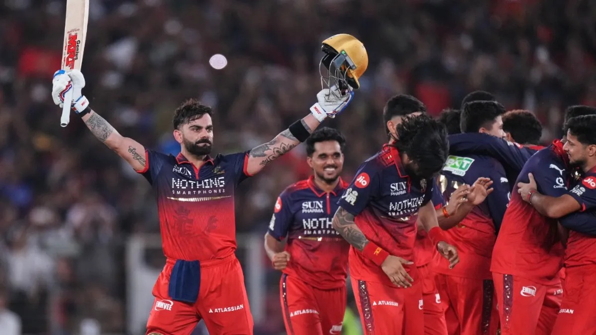 IPL 2026 जीतते ही RCB पर हुई करोड़ों की बारिश, जानिए चैंपियन से लेकर रनरअप तक किसे मिली कितनी प्राइज मनी
