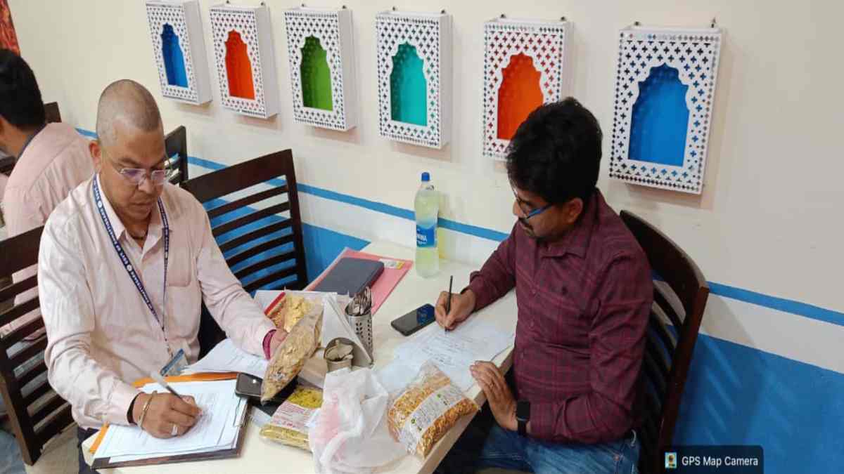 खाद्य एवं औषधि प्रशासन विभाग ने शुरू की सख्त कार्रवाई, होटलों में की मिठाई-नमकीन की जांच