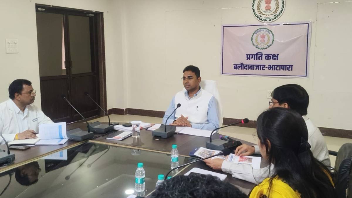 3 विकासखंडों के BMO पर प्रशासन ने दिखाई सख्ती,नोटिस जारी 