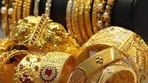गोल्ड की कीमत में आई गिरावट,सस्ता हुआ सोना..जानें लेटेस्ट रेट