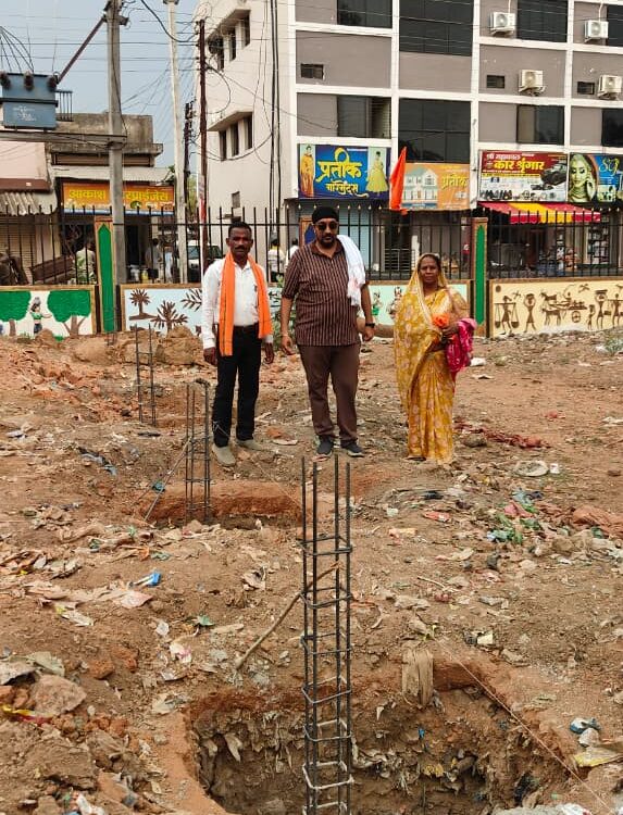 नगर चौपाटी निर्माण कार्य का अध्यक्ष ने किया निरीक्षण