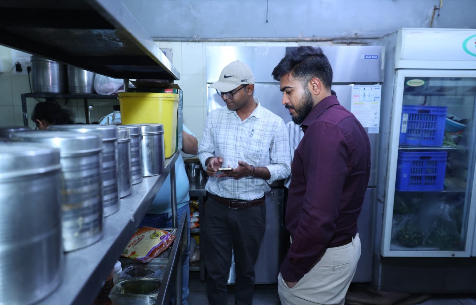 ‘सही दवा, शुद्ध आहार’ अभियान के तहत गुणवत्ता व स्वच्छता पर प्रशासन का फोकस, जिला पंचायत सीईओ ने किया निरीक्षण