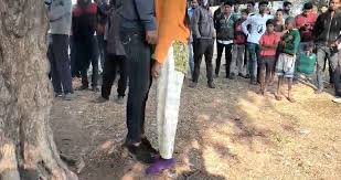प्रेमी जोड़े ने एक साथ फांसी का फंदा लगाकर किया सुसाइड